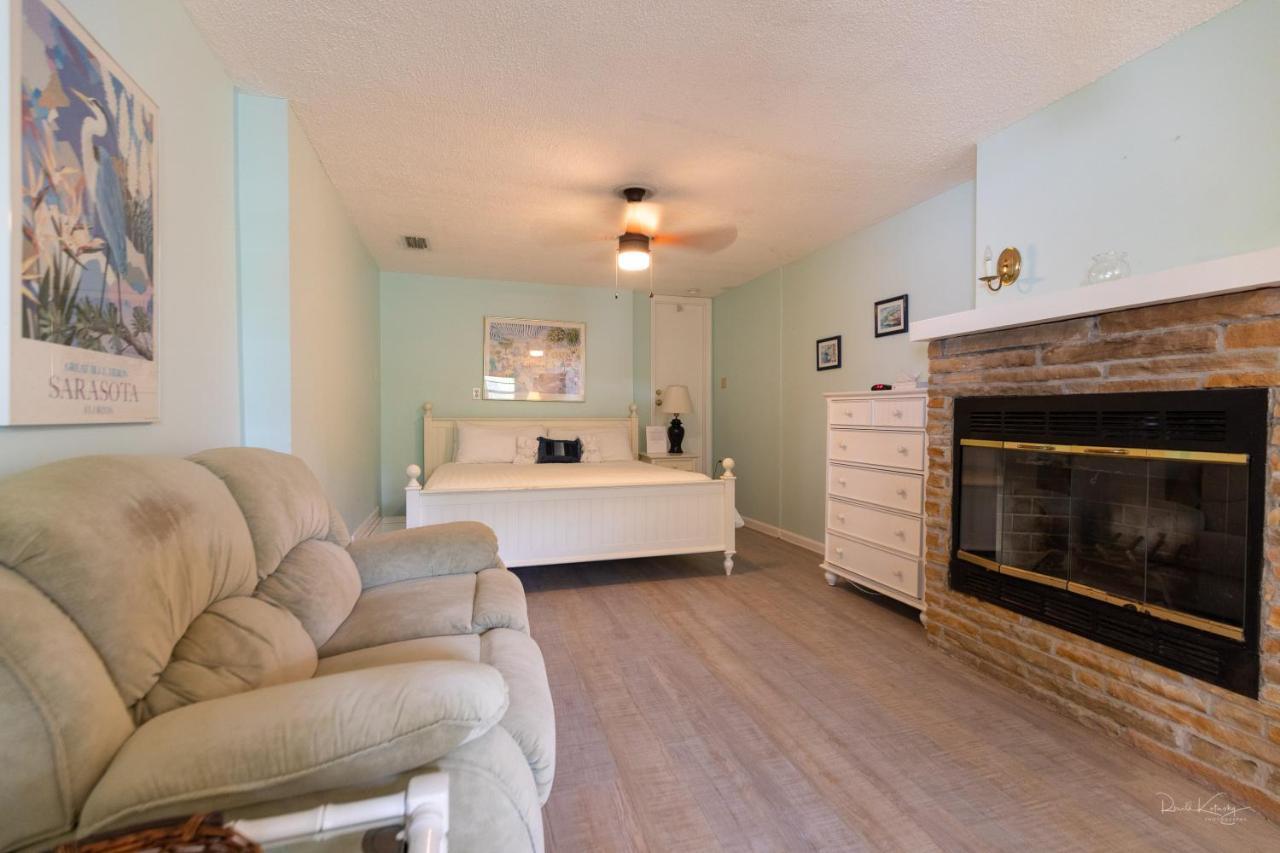 Village House By Beachside Management Siesta Key Bagian luar foto