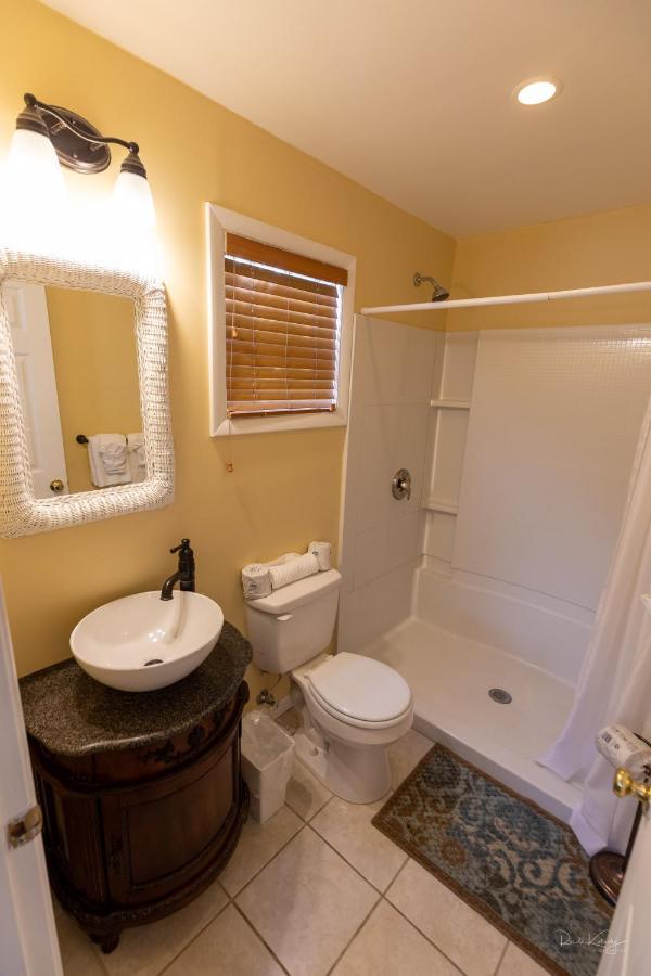 Village House By Beachside Management Siesta Key Bagian luar foto