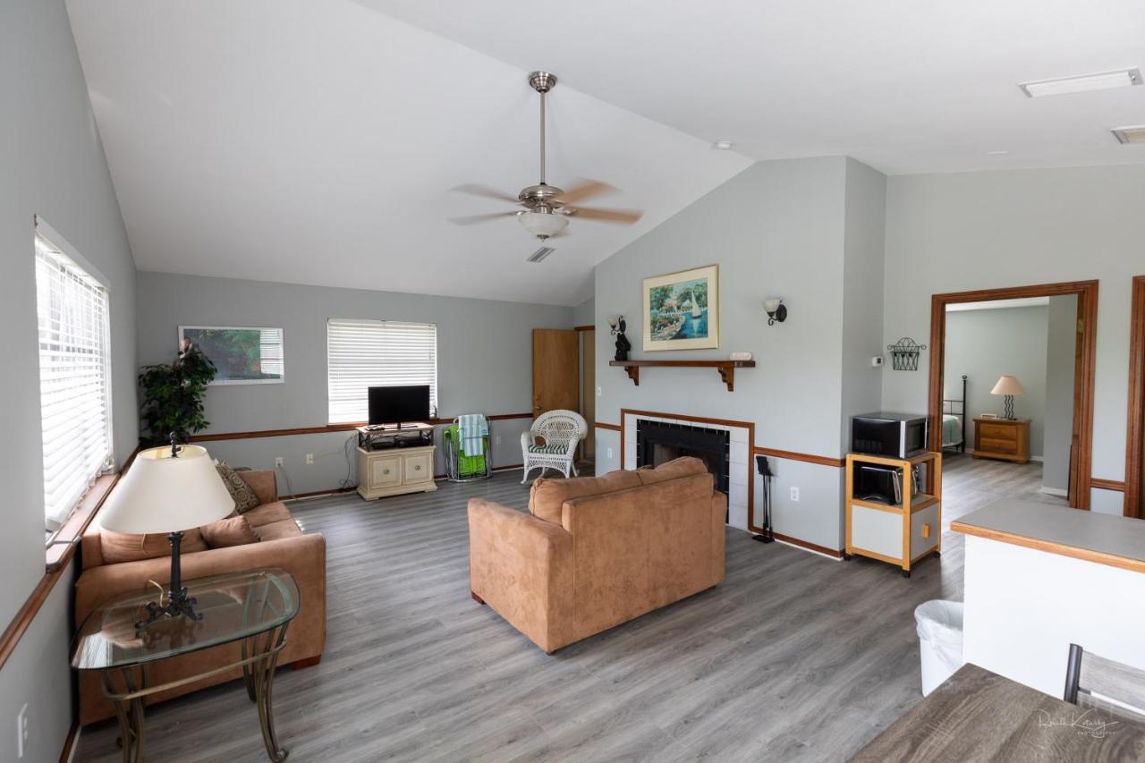 Village House By Beachside Management Siesta Key Bagian luar foto