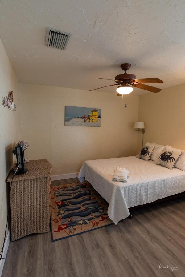 Village House By Beachside Management Siesta Key Bagian luar foto
